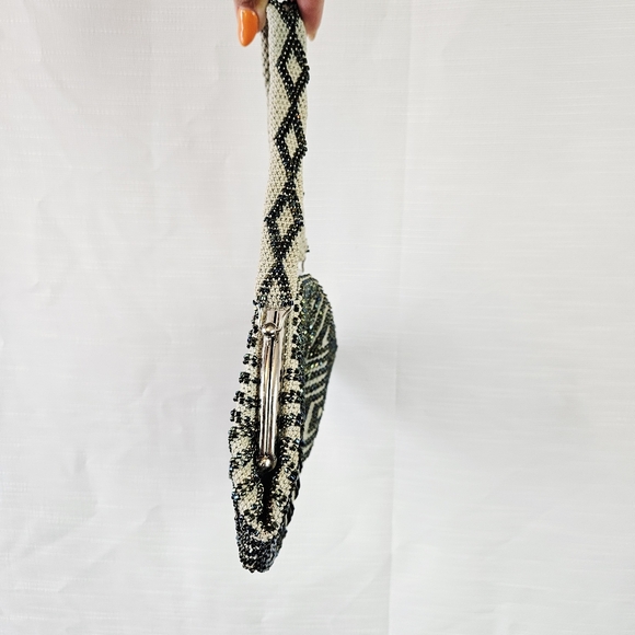 Vintage Beaded Handbag - Picture 3 of 8